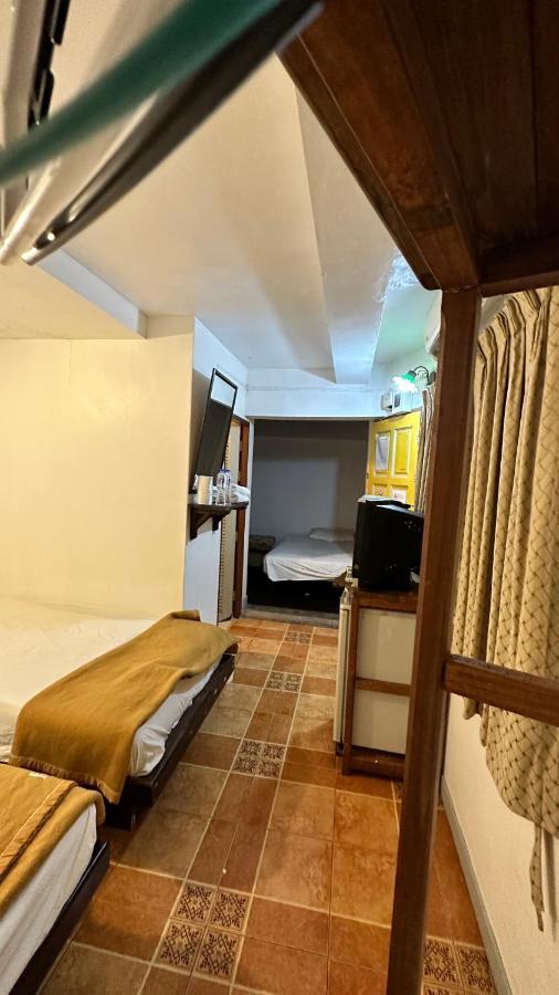 Relax Guest House Patong Eksteriør billede